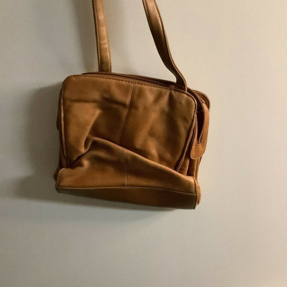 Hunt Club Brown Leather Saddle Bag – Adjustable Shoulder Strap & Inner Pocket